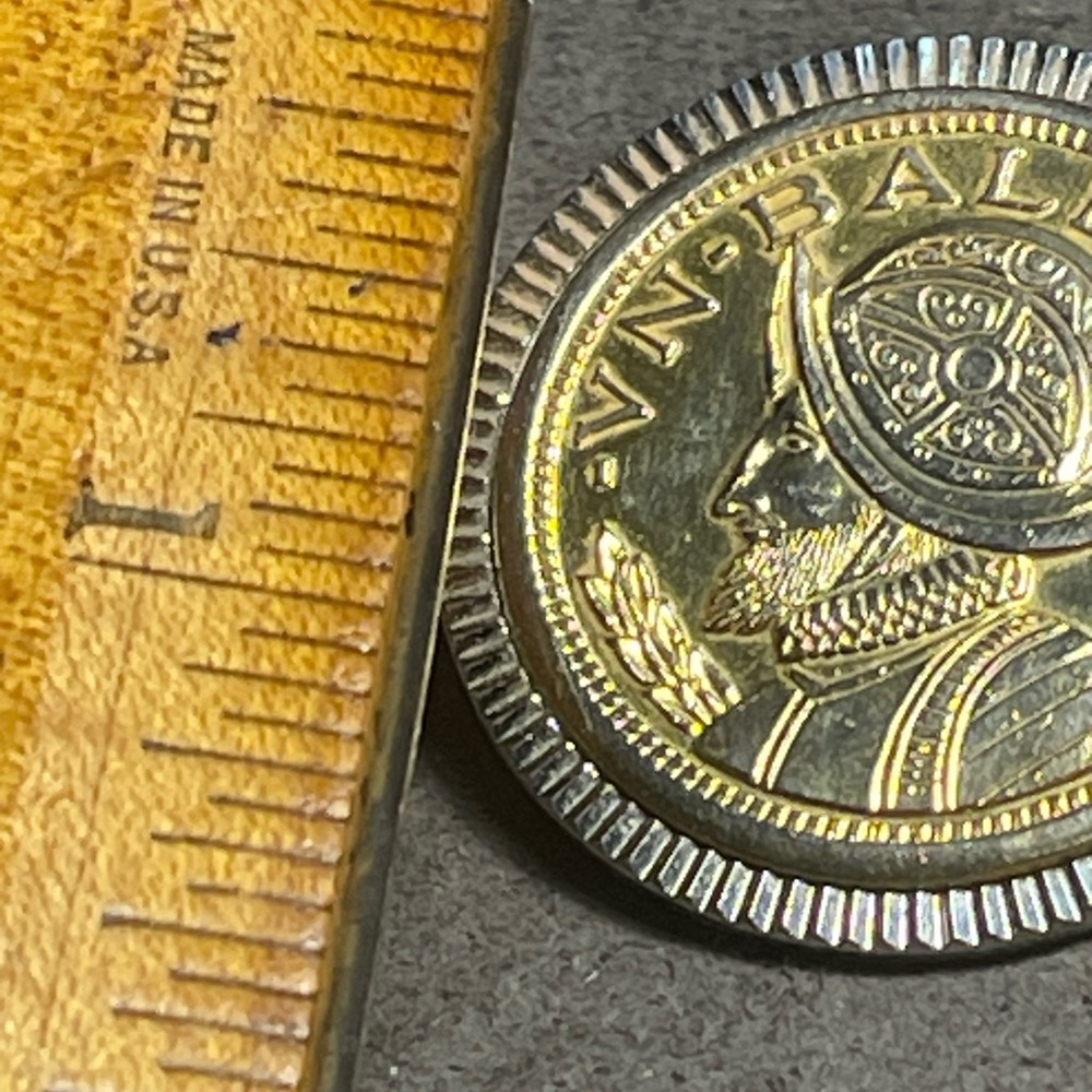Gold and Silver Un Balboa Coin earrings - Picture 2 of 6